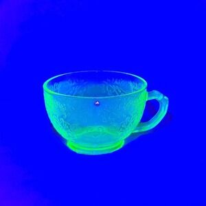 Vintage Hazel-Atlas Florentine No. 1 Green Uranium Glass Teacup Poppy UV Glow